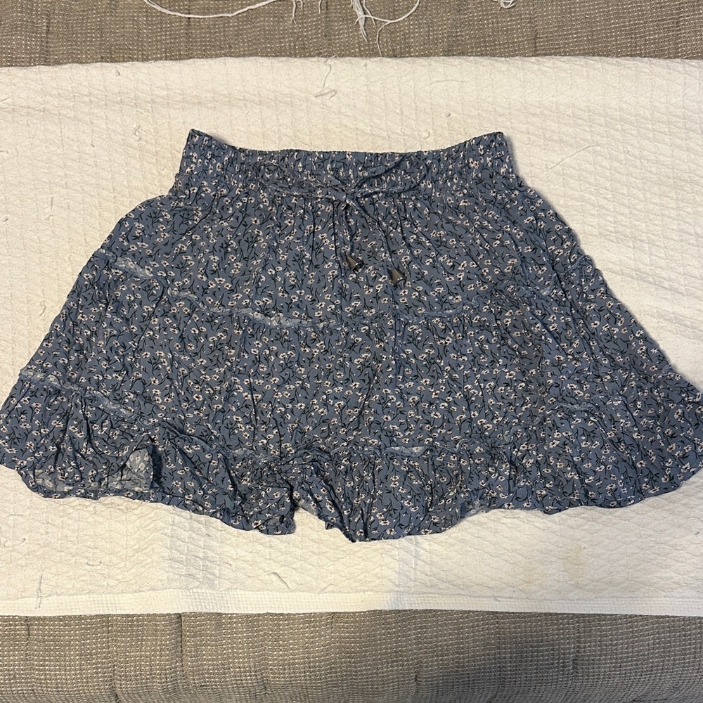 Elegant Blue Floral Mini Skirt